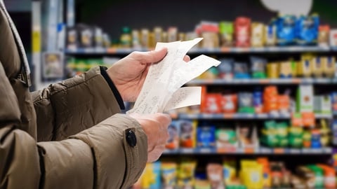 Consumer sentiment falls in August for first time in four months