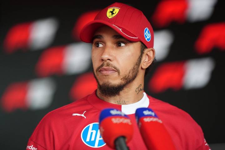 Sergio Perez defends ‘fantastic’ Lewis Hamilton amid Ferrari F1 slump