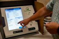 Trump quiere acabar con el voto por correo y las máquinas electorales en EE.UU.