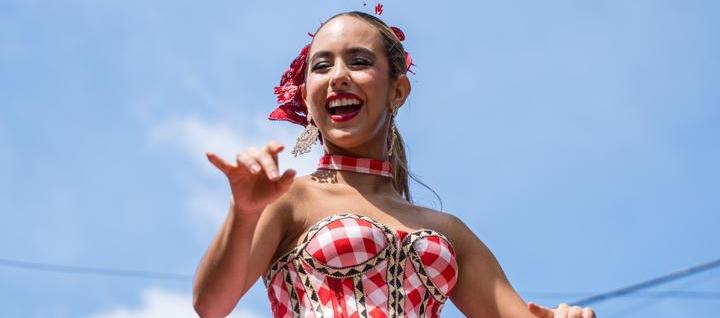 Reina del Carnaval de la 44 “se estrenó” en el Festival Nacional de Colonias en Casanare