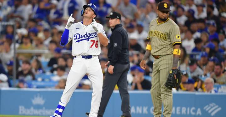 Dodgers defeat Padres 3-2 to retake first place in NL West