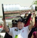 Penguins honor pair who helped Red Wings end Cup drought