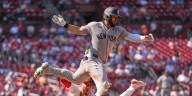 Bellinger, Goldschmidt help Yankees beat Cardinals 8