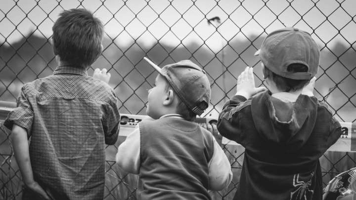 Exclusiva: Gobierno de Trump planea enviar a cientos de niños guatemaltecos bajo custodia de regreso a su país de origen