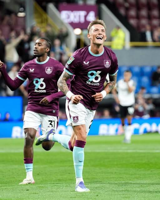 Oliver Sonne anotó gol del triunfo del Burnley sobre el Derby County por 2