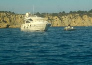 Una mujer muere arrollada por la hélice de una embarcación tras caer al mar en Xàbia