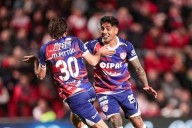 Unión aplastó a Instituto 4-0 en Córdoba y se prende en el Clausura