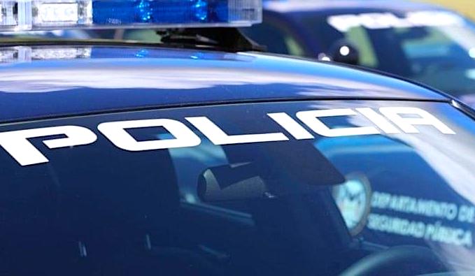 Atropellan a tres peatones mientras verificaban vehículo dañado en Carolina