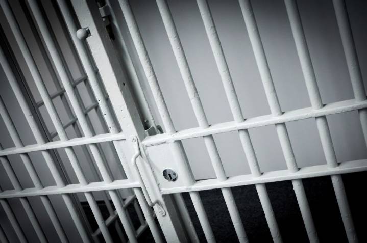 Oakland man gets nearly five years for assault on a Bay Area cop