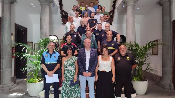 'Si p’al Pino vas de peregrino, vete con tino': las fiestas vuelven a contar con el Punto Amarillo de seguridad vial