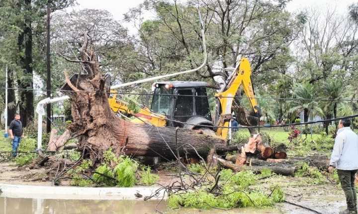 Riacho He Hé se recupera tras un importante temporal; el intendente describió los trabajos