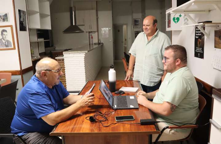 Güéjar Sierra inaugura la Oficina Municipal de Atención al Mayor para combatir la brecha digital