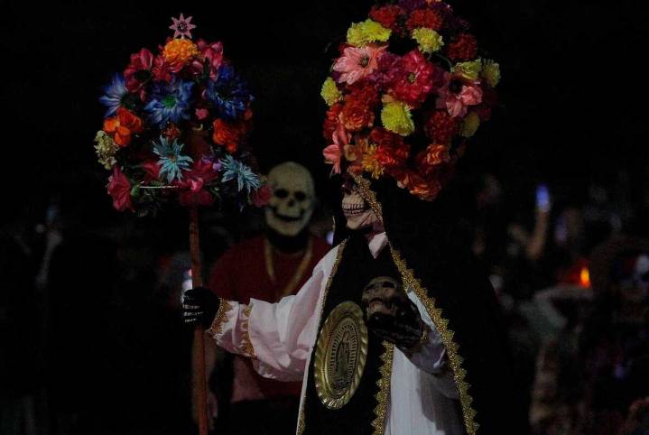 Moorelear rendirá homenaje a Hugo Ortiz con talleres de cartonería y desfile de Catrinas