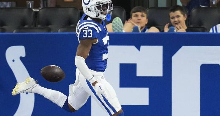 Broncos sign Micah Abraham, waive injured Gregory Junior