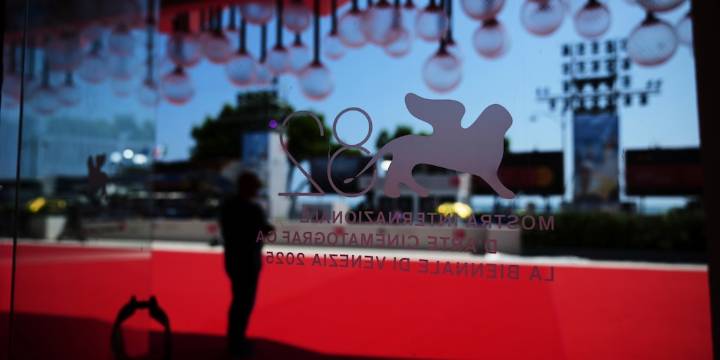 El festival de Venecia despliega su alfombra roja entre el cine, la política y los dilemas contemporáneos
