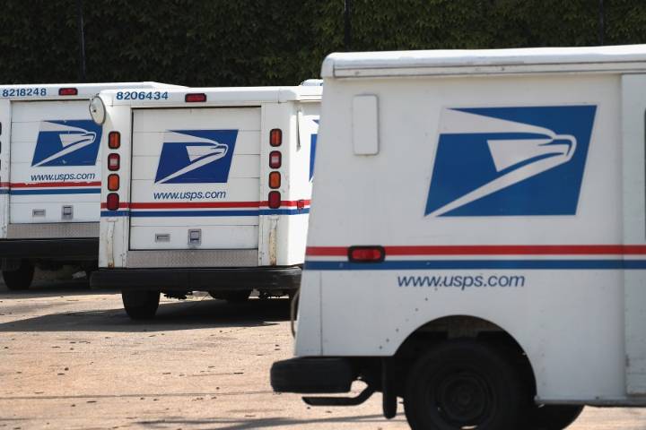 Woman arrested on suspicion of vandalizing Santee post office