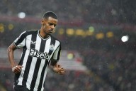 Alexander Isak won’t play against Liverpool but still has Newcastle future, Howe says