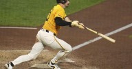 Bryan Reynolds has a 2-out, 2-run triple in the 8th in the Pirates' 3