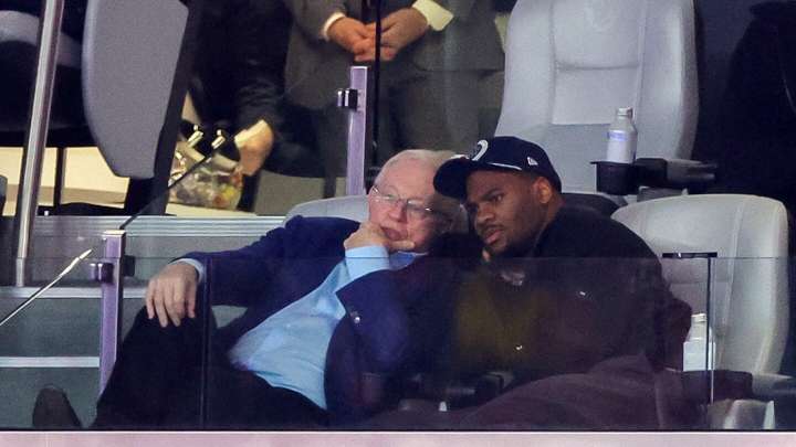 During press conference, Jerry Jones repeatedly referred to Micah Parsons as "Micahel"
