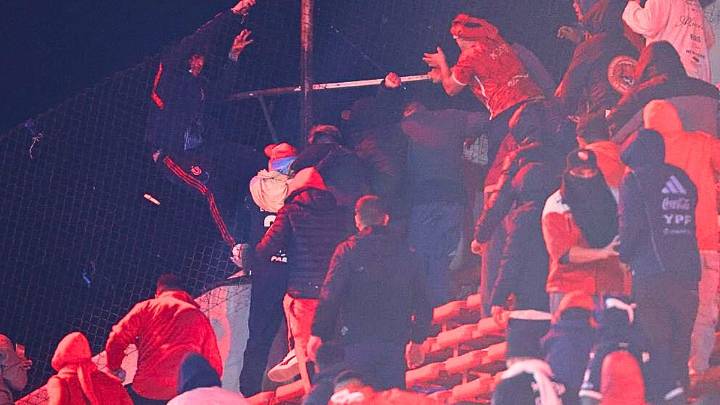 Violencia en la Copa Sudamericana entre Independiente y la U de Chile: la acusación de Boric y la decisión de Conmebol