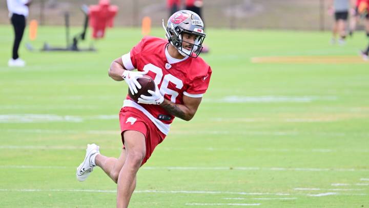 Bucs put S J.J. Roberts on injured reserve, sign S Will Brooks
