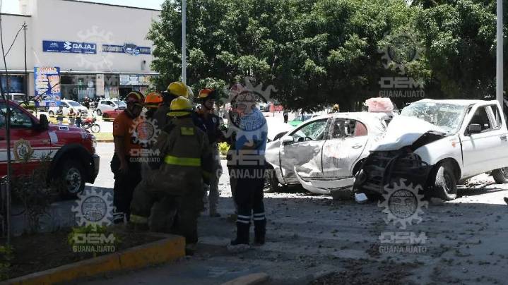 Accidente en Irapuato: Ferrocarril se lleva a varios autos y deja seis muertos y dos heridos