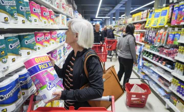El aumento del dólar pega en las góndolas: alimentos subieron 3,1% en agosto