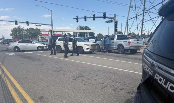 Buscan conductor que huyó tras choque múltiple en Aurora, Colorado