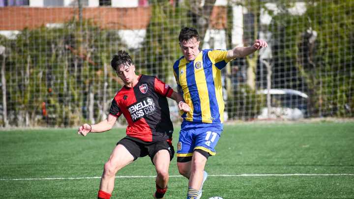 Los goleadores del clásico de la rosarina ya firmaron planilla en primera: quiénes son