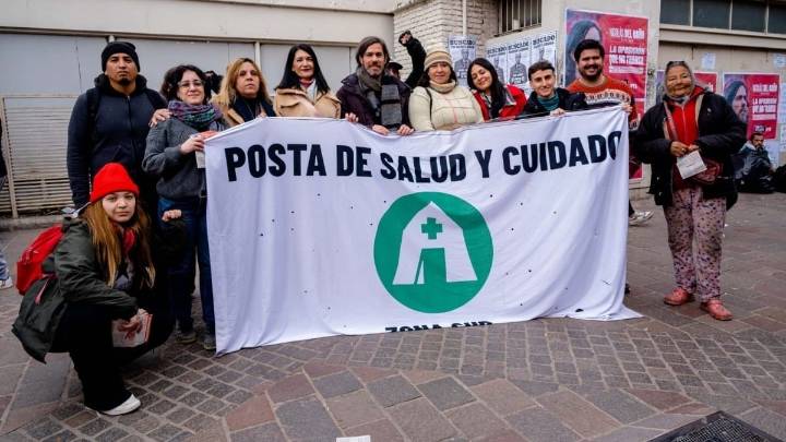 Basta de coimeros, tibios y panqueques: apoyemos a quienes sostienen la salud pública