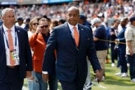 Bears’ move to Arlington Heights is ‘the plan’: Warren
