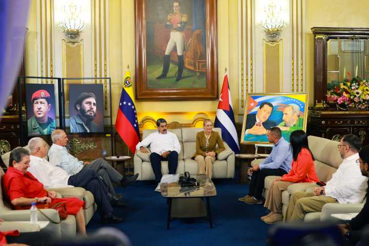 Maduro afirma que Cuba y Venezuela deben estar hoy «más unidos que nunca