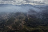 Metro Vancouver issues air quality warning over Fraser Valley wildfire, smog levels