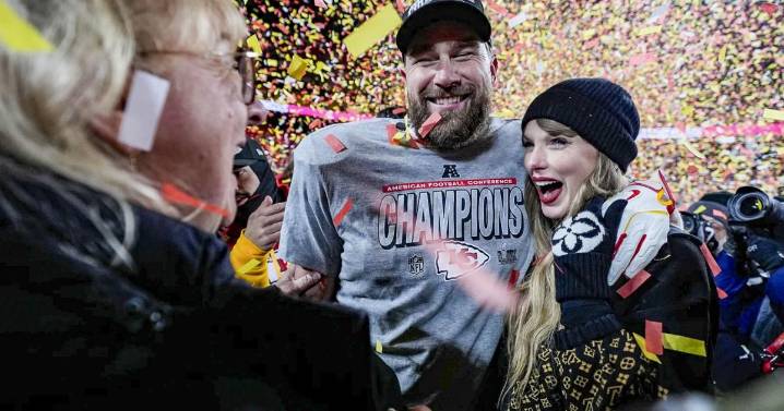 Coffee with Crawford | Travis Kelce threw deep. Taylor Swift said yes. Good for them.