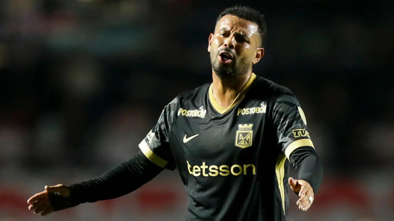 Edwin Cardona y una insólita expulsión contra Sao Paulo, en la Copa Libertadores