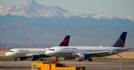 Passengers sue United and Delta for selling 'window' seats next to blank walls