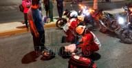 Joven motociclista arrolla a peatón y termina lesionada en Victoria