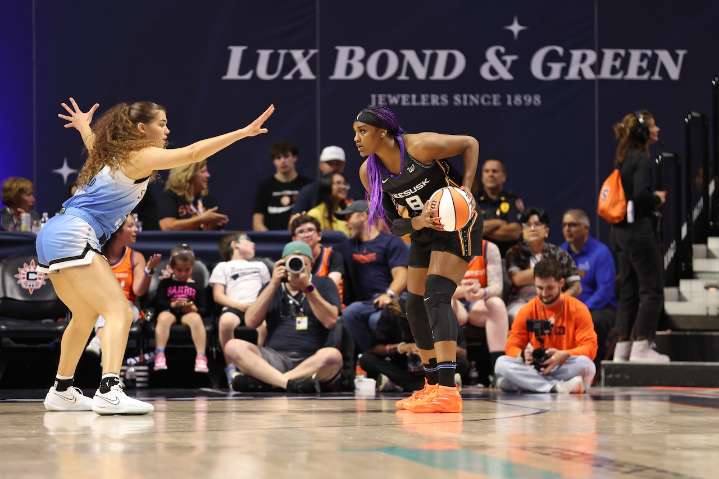 Chicago Sky vs. Connecticut Sun FREE LIVE STREAM (8/23/25) | Time, TV Channel for WNBA regular season