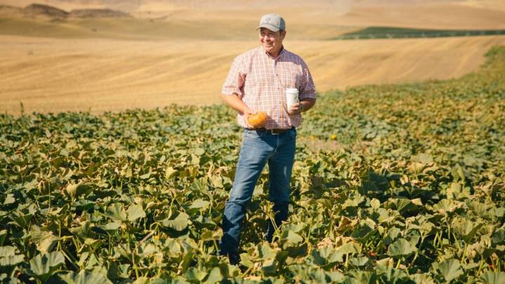 Love Starbucks' pumpkin spice lattes? You have this Washington farmer to thank