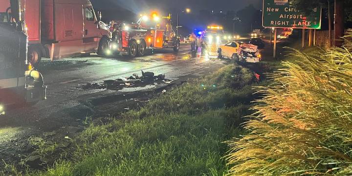 Portion of busy Lexington road closed after crash