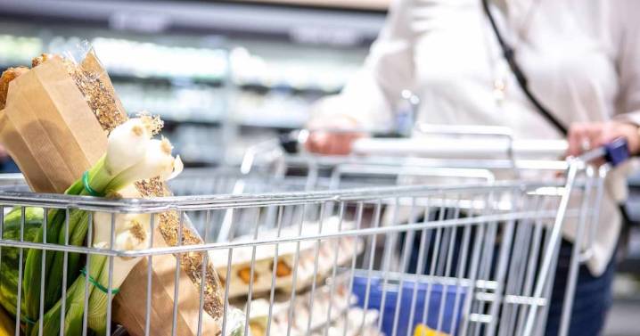 ¿En qué horario abren los supermercados este viernes? Así funcionará el comercio el fin de semana largo