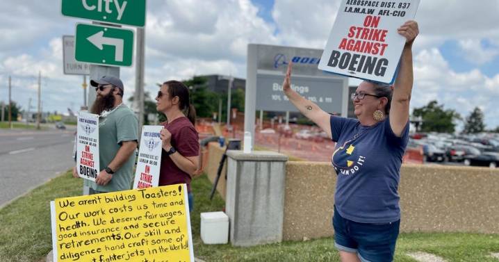 ‘Give us something fair’: Workers picket outside Boeing facilities near St. Louis