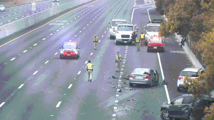 Deadly chain reaction crash on Highway 101 in East Palo Alto