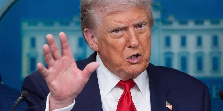 An appeals court lets the Trump administration suspend or end billions in foreign aid