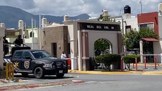 ¡Macabro! Encuentran cadáver en residencial; investigan crimen en Real del Sol III