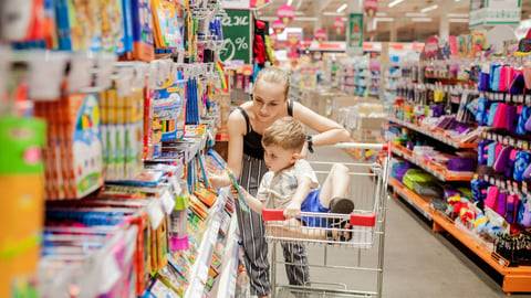 Survey: Ads key for shoppers' back-to-school purchasing decisions