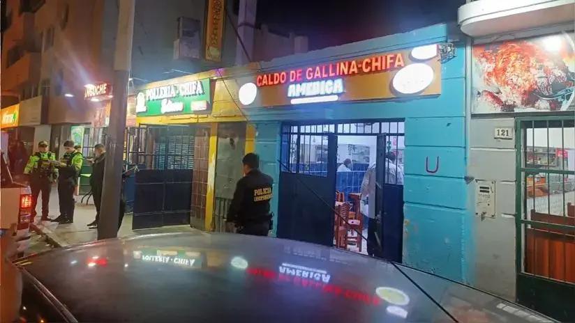 Una mujer fue asesinada y otras dos personas resultaron heridas en ataque a balazos dentro de restaurante en el Callao [VIDEO]