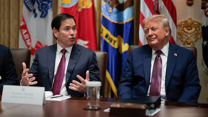 Trump Cabinet Members Lavish Praise on President at Meeting