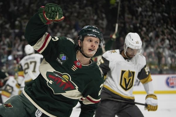Wild, Marco Rossi agree to three