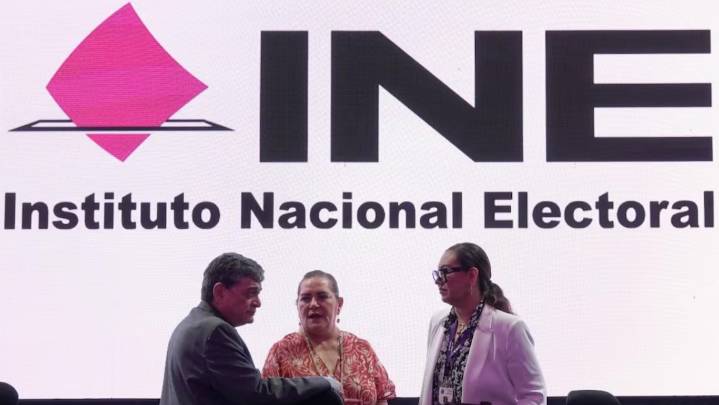 POLÍTICOS, intelectuales y periodistas piden reforma electoral “incluyente”; se pronuncian a favor de la rendición de cuentas